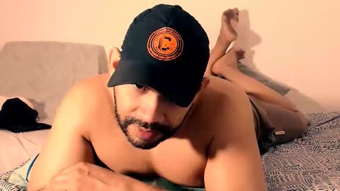 Snapshot of jho173027 chatting on 11/12/25, 12:05 En moreno online show from 11/12/25, 12:05