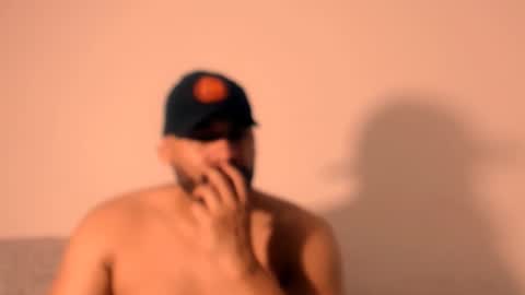 Snapshot of jho173027 chatting on 11/13/25, 01:15 En moreno online show from 11/13/25, 01:15