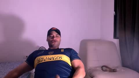 Snapshot of jho173027 chatting on 12/02/25, 11:00 En moreno online show from 12/02/25, 11:00