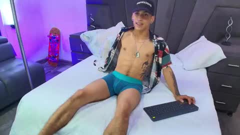jhoanleandro online show from 02/08/25, 07:37