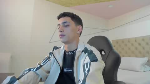 jhoanleandro online show from 09/19/25, 04:36