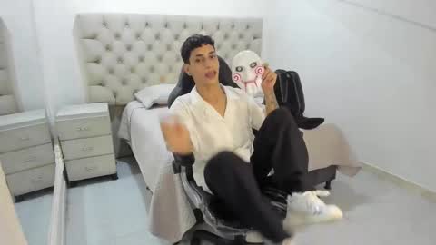 jhoanleandro online show from 11/01/25, 05:53