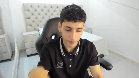 jhoanleandro online show from 11/03/25, 04:25