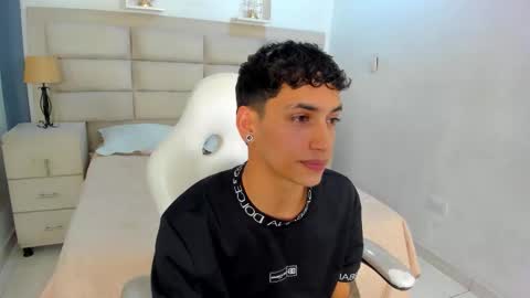 Snapshot of jhoanleandro chatting on 12/17/25, 05:57 jhoanleandro online show from 12/17/25, 05:57