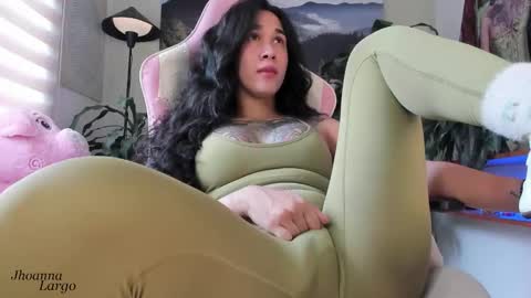 Snapshot of jhoanna_largo chatting on 11/10/25, 06:51 Jhoanna Largo online show from 11/10/25, 06:51