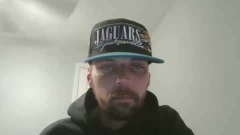 Snapshot of jholls chatting on 12/13/24, 11:17 jholls online show from 12/13/24, 11:17