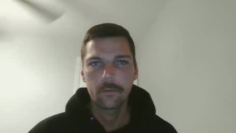 Snapshot of jholls chatting on 02/08/25, 12:38 jholls online show from 02/08/25, 12:38