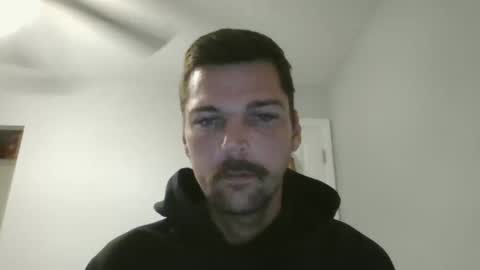 Snapshot of jholls chatting on 02/10/25, 03:42 jholls online show from 02/10/25, 03:42