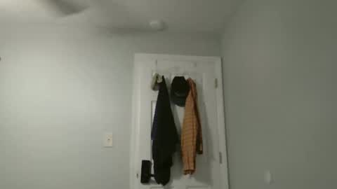 Snapshot of jholls chatting on 02/10/25, 06:45 jholls online show from 02/10/25, 06:45