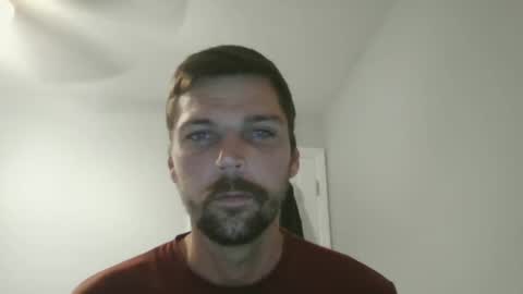 Snapshot of jholls chatting on 02/25/25, 01:20 jholls online show from 02/25/25, 01:20