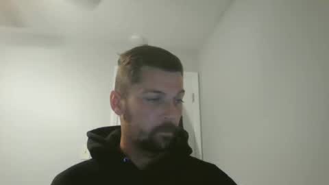 Snapshot of jholls chatting on 03/07/25, 01:31 jholls online show from 03/07/25, 01:31