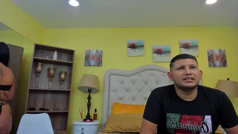 jhon_and_catalina online show from 10/17/25, 02:59