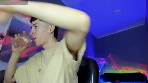 Jhon online show from 10/24/25, 03:19