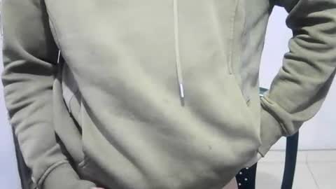 Snapshot of jhonduglas chatting on 01/06/25, 12:02 jhonduglas online show from 01/06/25, 12:02