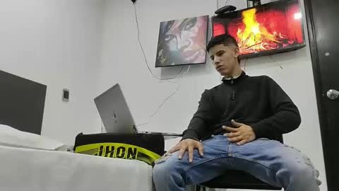 jhon online show from 02/02/25, 12:30