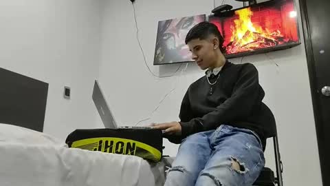 jhon online show from 02/02/25, 03:32