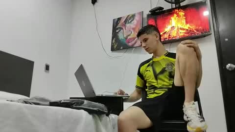 jhon online show from 02/02/25, 09:45