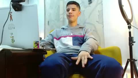 jhon online show from 10/20/25, 08:53