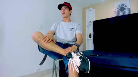 Snapshot of jhonn_rhyss chatting on 01/09/25, 02:33 Jhon online show from 01/09/25, 02:33