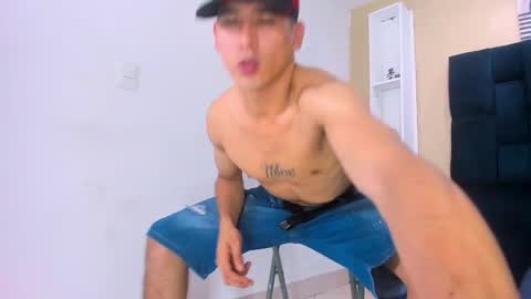 Snapshot of jhonn_rhyss chatting on 01/18/25, 02:25 Jhon online show from 01/18/25, 02:25