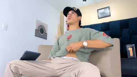 Snapshot of jhonn_rhyss chatting on 09/14/25, 07:35 Jhon online show from 09/14/25, 07:35