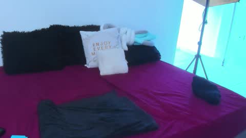 Snapshot of jhonny_ackerman chatting on 10/23/25, 01:21 jhonny_ackerman online show from 10/23/25, 01:21