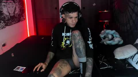 Snapshot of jhonny_ackerman chatting on 11/25/25, 11:43 jhonny_ackerman online show from 11/25/25, 11:43