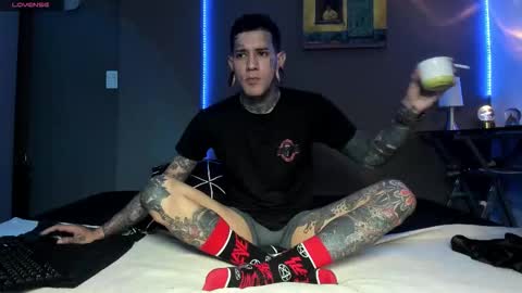 Snapshot of jhonny_ackerman chatting on 03/14/26, 01:01 jhonny_ackerman online show from 03/14/26, 01:01