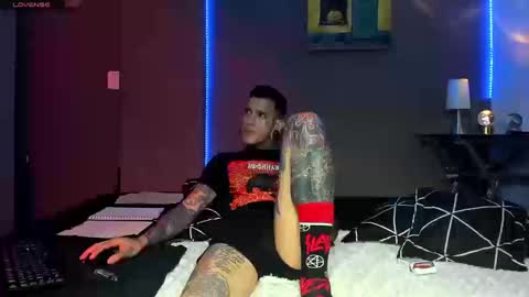 Snapshot of jhonny_ackerman chatting on 03/18/26, 01:31 jhonny_ackerman online show from 03/18/26, 01:31