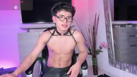 JHONNATHAN online show from 05/20/26, 08:59