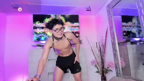 JHONNATHAN online show from 06/11/26, 08:07
