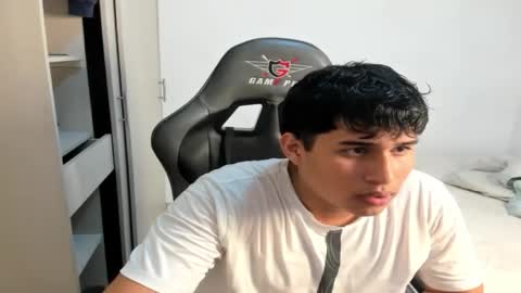 jhonny_dickm online show from 09/25/25, 04:49