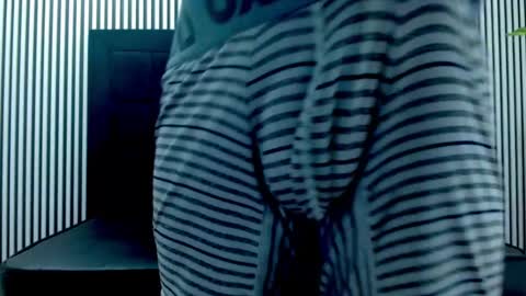 Snapshot of jhontorres018 chatting on 02/18/25, 09:43 jhontorres018 online show from 02/18/25, 09:43