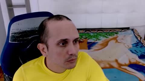 Snapshot of jhontorres018 chatting on 11/01/25, 03:30 jhontorres018 online show from 11/01/25, 03:30