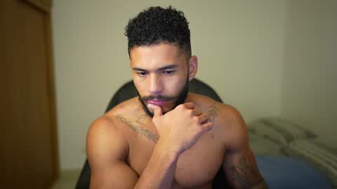 Snapshot of jhony_serna_ chatting on 12/17/24, 06:02 IG jhony serna IG Personal jonathanserna88 online show from 12/17/24, 06:02