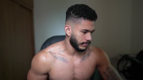 Snapshot of jhony_serna_ chatting on 12/28/24, 10:13 IG jhony serna IG Personal jonathanserna88 online show from 12/28/24, 10:13