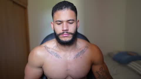 Snapshot of jhony_serna_ chatting on 01/15/25, 09:30 IG jhony serna IG Personal jonathanserna88 online show from 01/15/25, 09:30