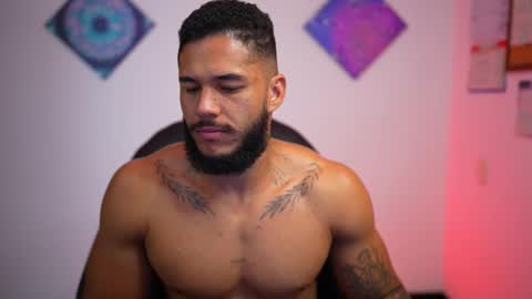 Snapshot of jhony_serna_ chatting on 02/19/25, 04:44 IG jhony serna IG Personal jonathanserna88 online show from 02/19/25, 04:44