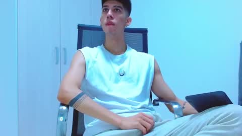 jhony_sex3 online show from 10/28/25, 04:05