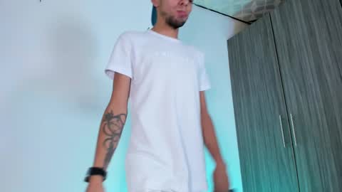 Snapshot of jhors_silv chatting on 09/18/25, 12:45 Jhors online show from 09/18/25, 12:45