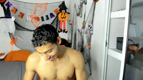 jhosep_hamilton online show from 10/19/25, 07:03