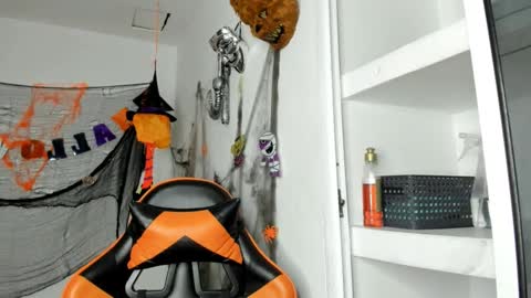 jhosep_hamilton online show from 10/20/25, 12:05