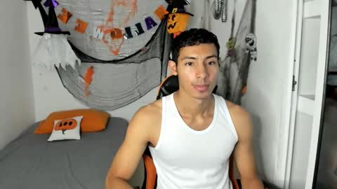 jhosep_hamilton online show from 10/25/25, 07:08