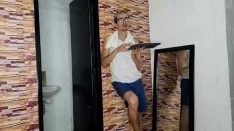 Jhosuamoore  online show from 11/04/25, 12:26