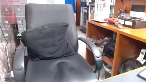 Snapshot of jhosuamoore2 chatting on 09/27/25, 12:10 jhosuamoore2 online show from 09/27/25, 12:10