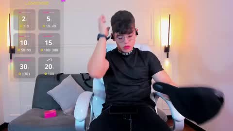 jhoumod_21 online show from 09/19/25, 10:38