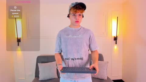 jhoumod_21 online show from 09/24/25, 10:18