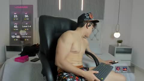 jhoumod_21 online show from 12/19/25, 03:02