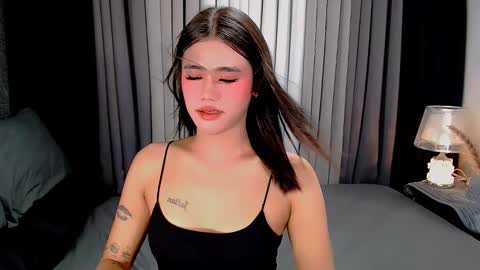 Snapshot of jhuliana_and_charles_room chatting on 10/22/25, 04:57 jhuliana_and_charles_room online show from 10/22/25, 04:57