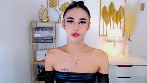 julie online show from 12/10/24, 01:32